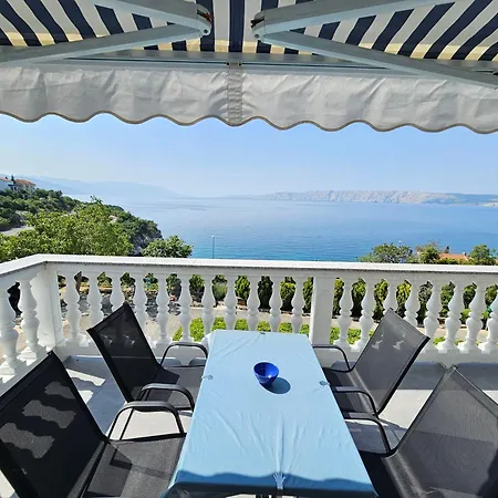 Apartment Anita 2 150m From The